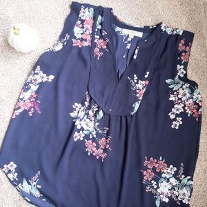 Loft bouquet split neck floral shell